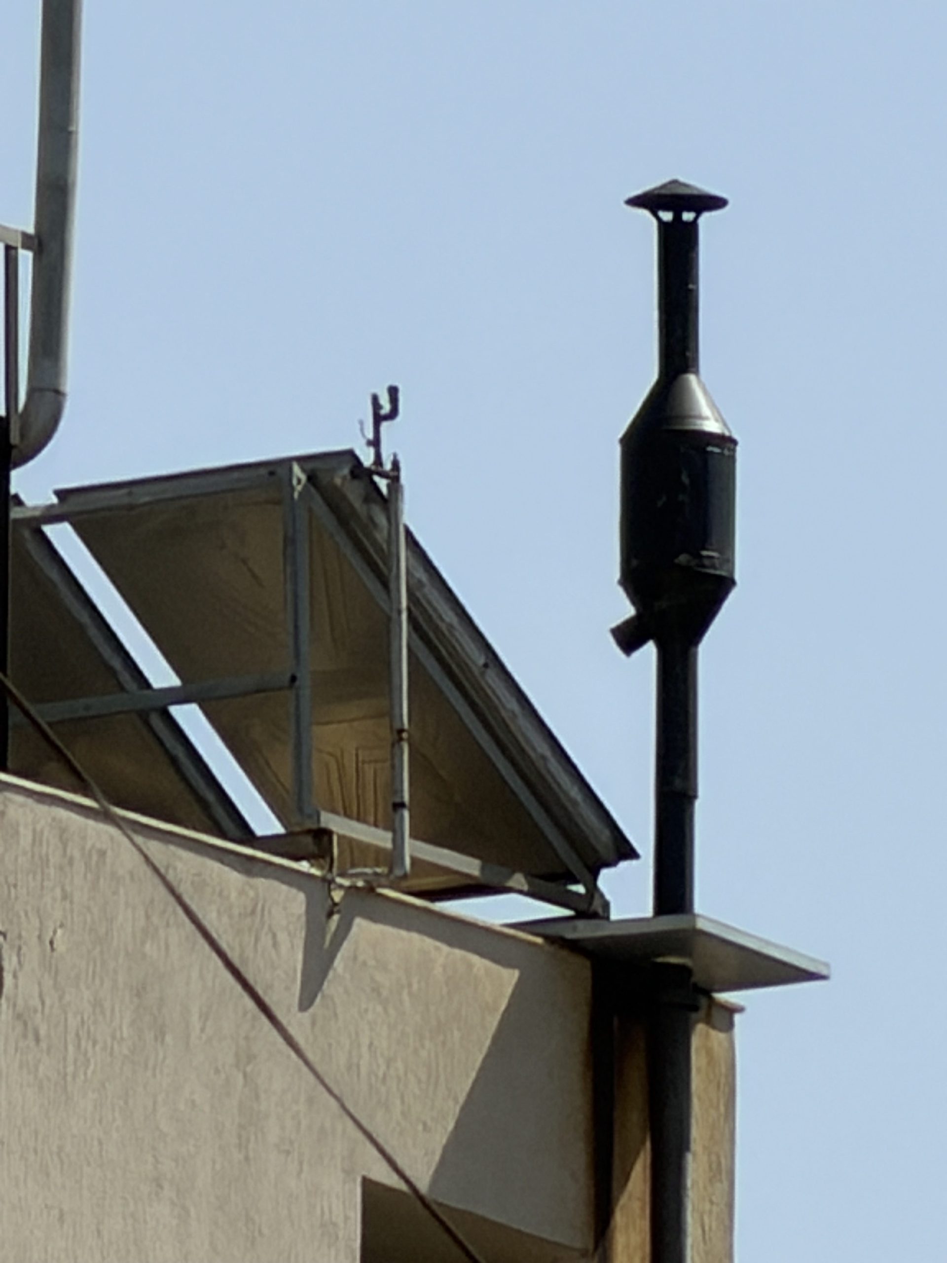 Picture of a rooftop with the iPhone 17 Pro Max at 40X telephoto