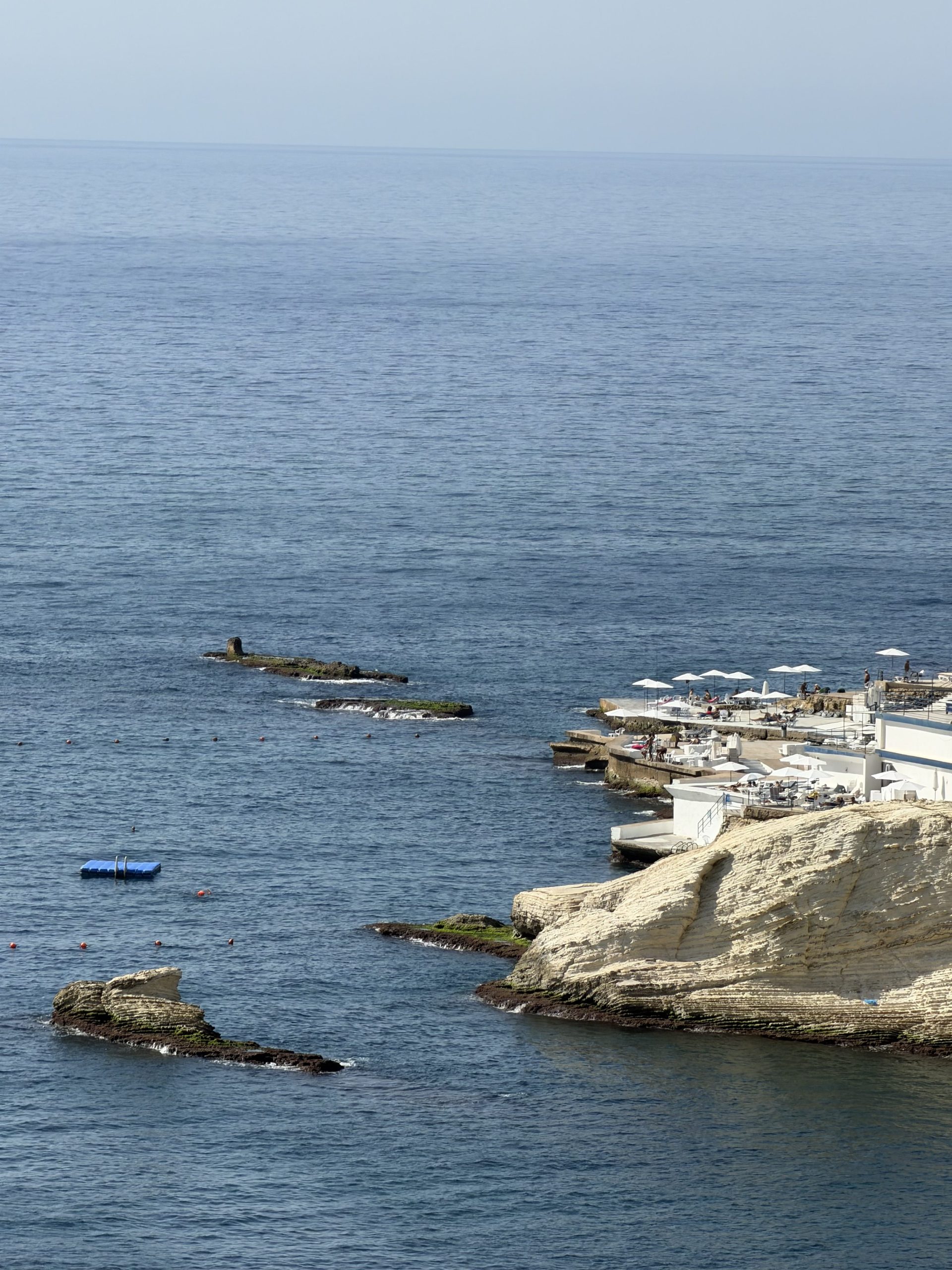 Picture of the sea taken with the iPhone 17 Pro Max at 8X zoom