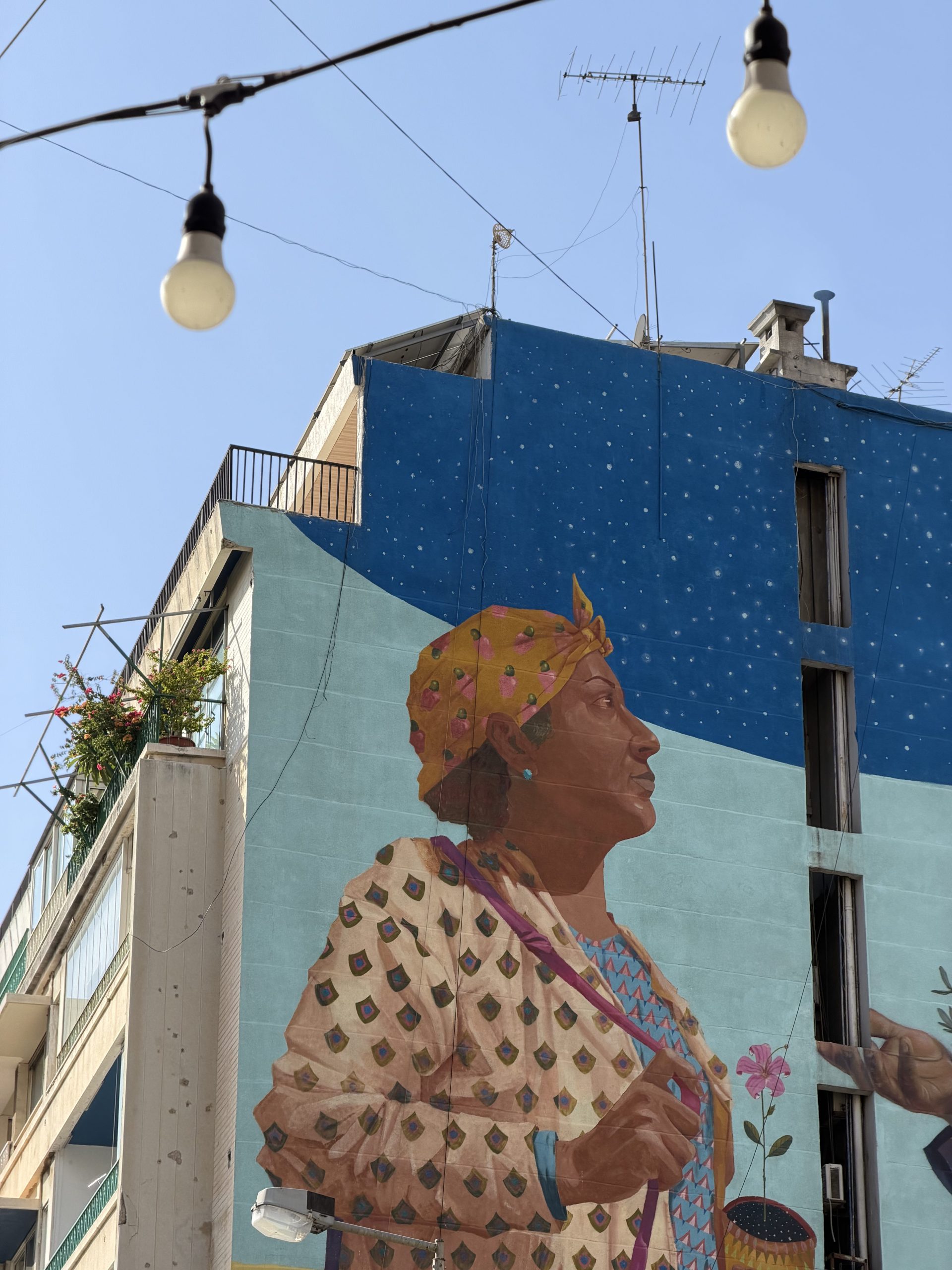 Picture of a mural with the iphone 17 Pro Max at 4X telephoto